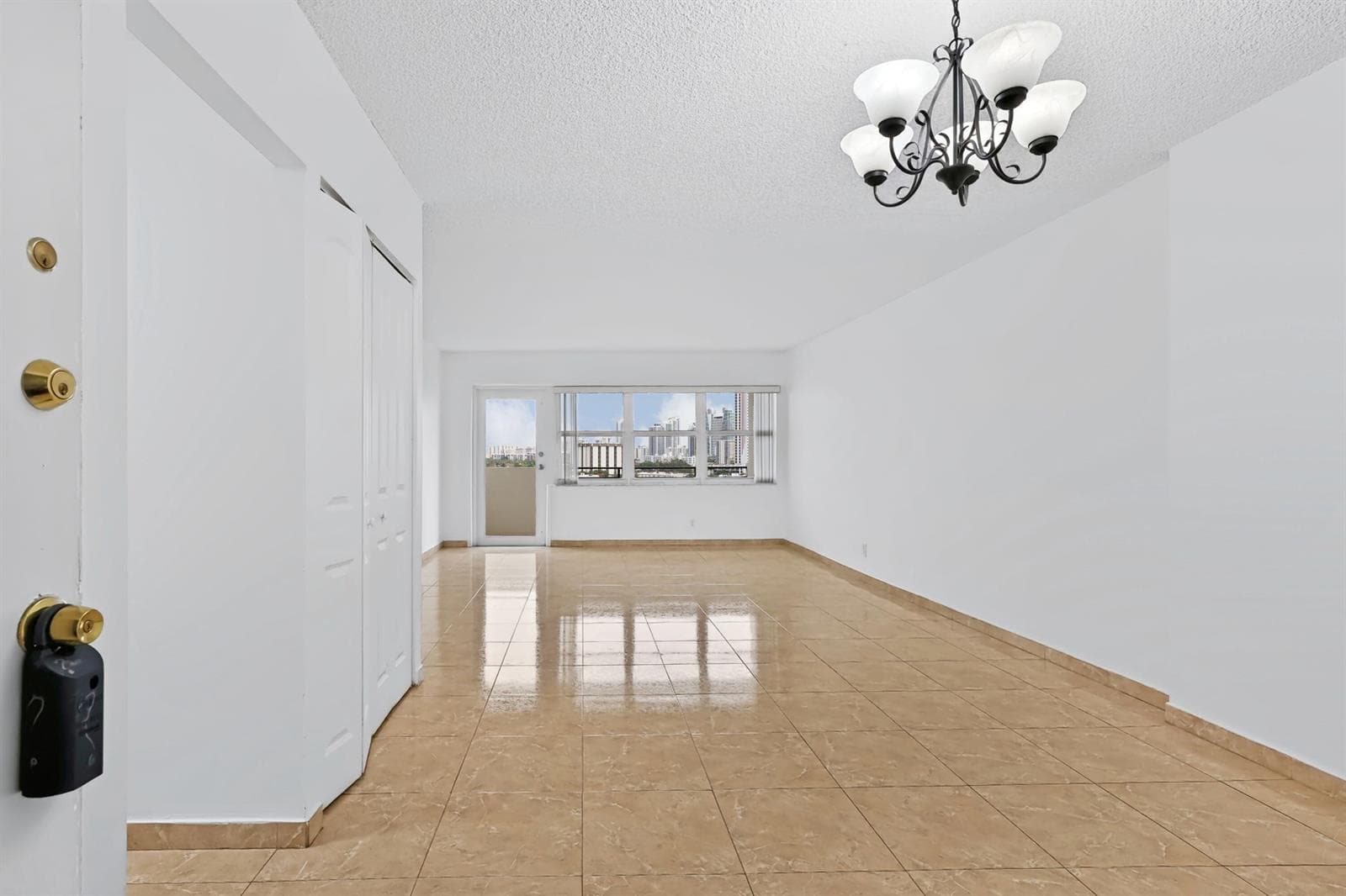 401 Golden Isles Drive 1014 photo 2