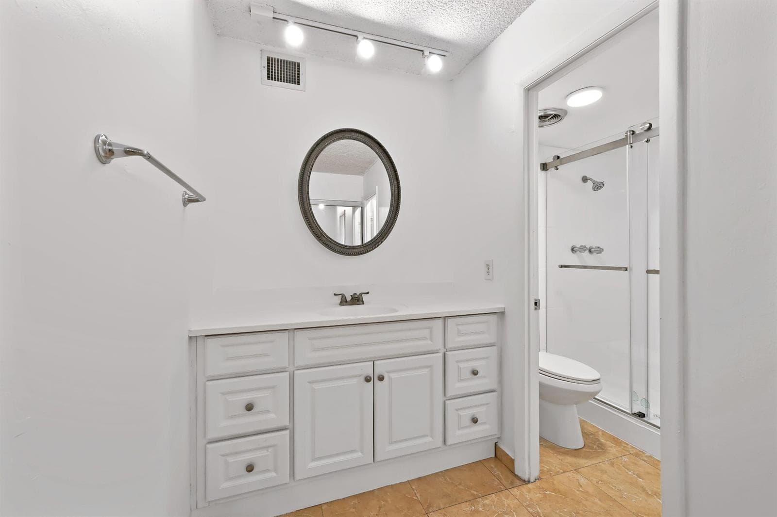401 Golden Isles Drive 1014 photo 14