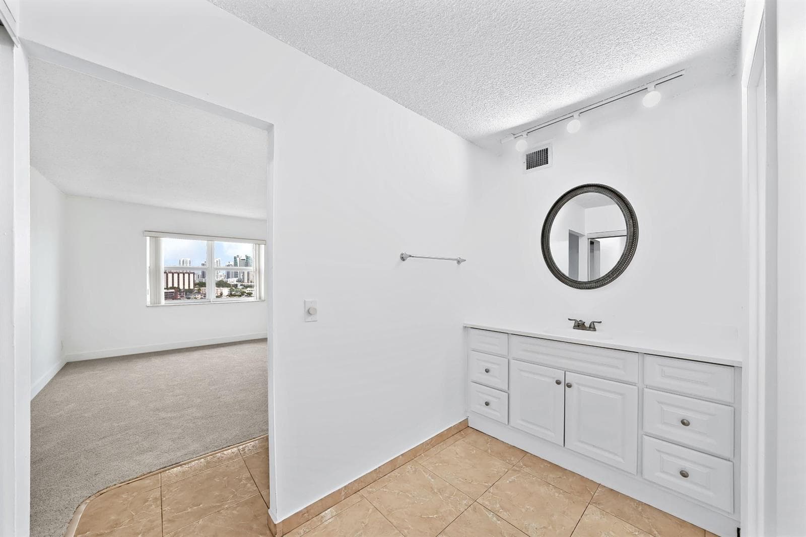401 Golden Isles Drive 1014 photo 15