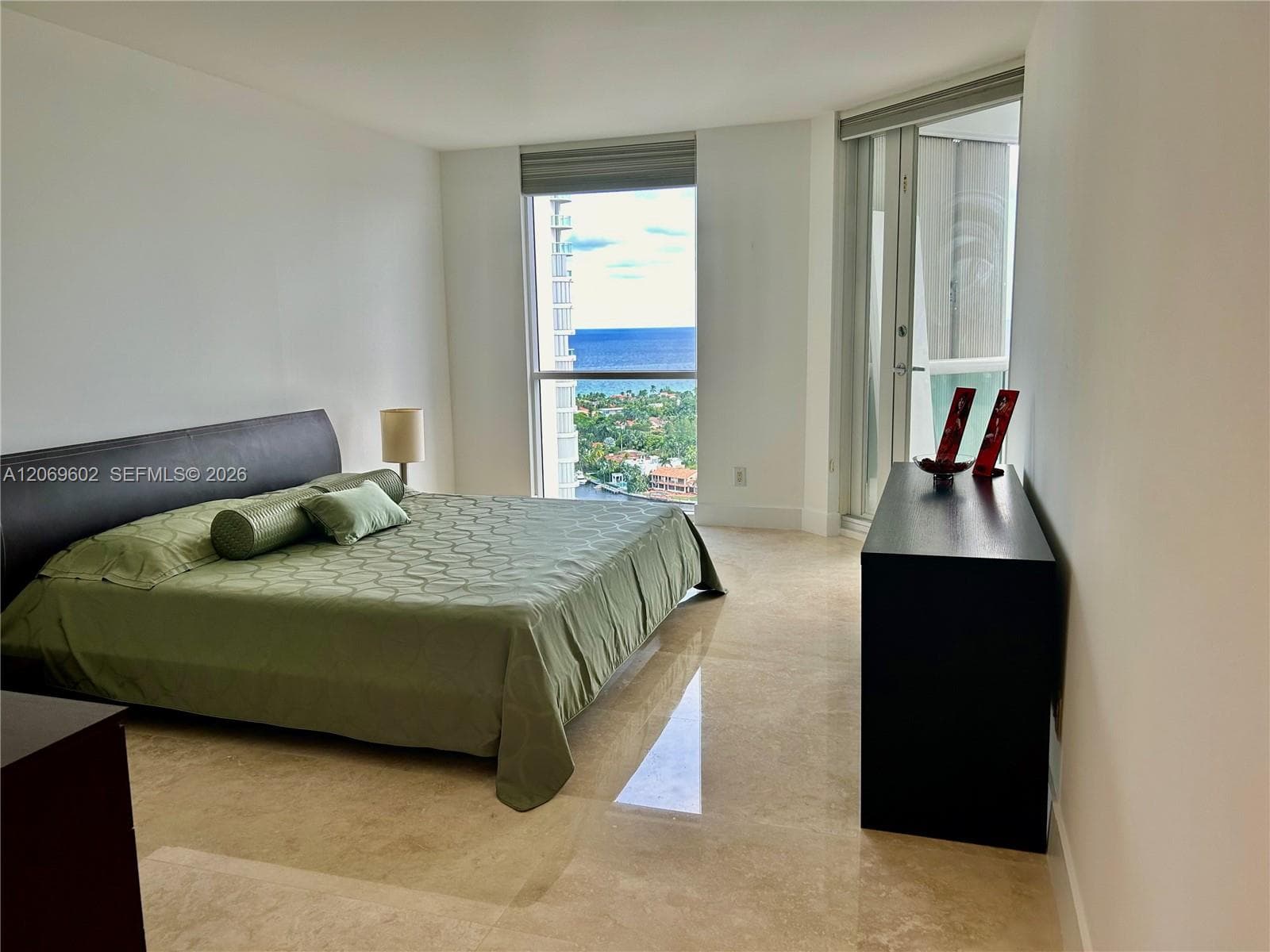 21055 Yacht Club Dr 2710 photo 9