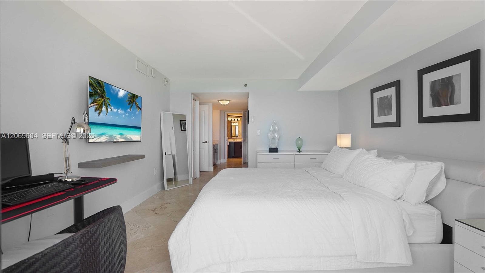 5757 Collins Ave 1505 photo 12