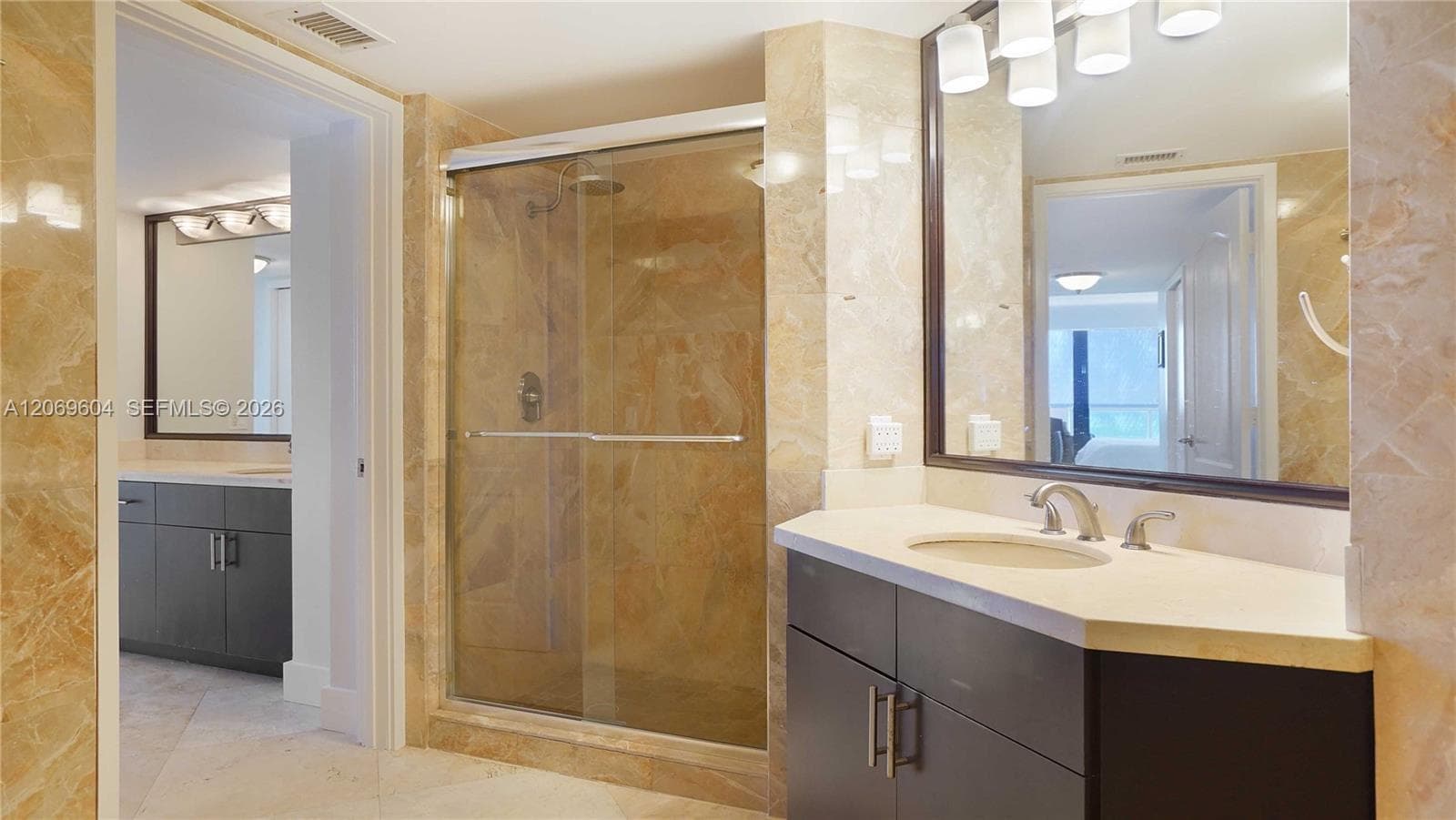 5757 Collins Ave 1505 photo 14