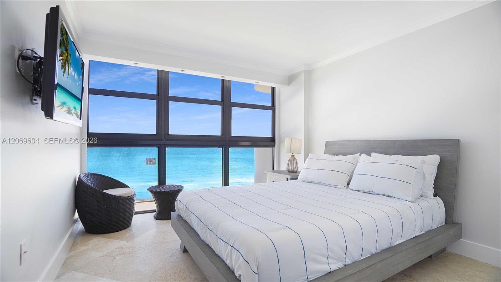 5757 Collins Ave 1505 photo 18