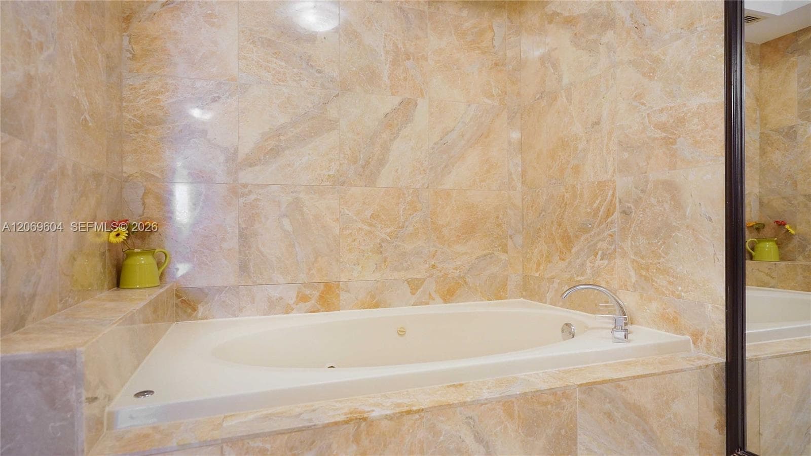 5757 Collins Ave 1505 photo 15