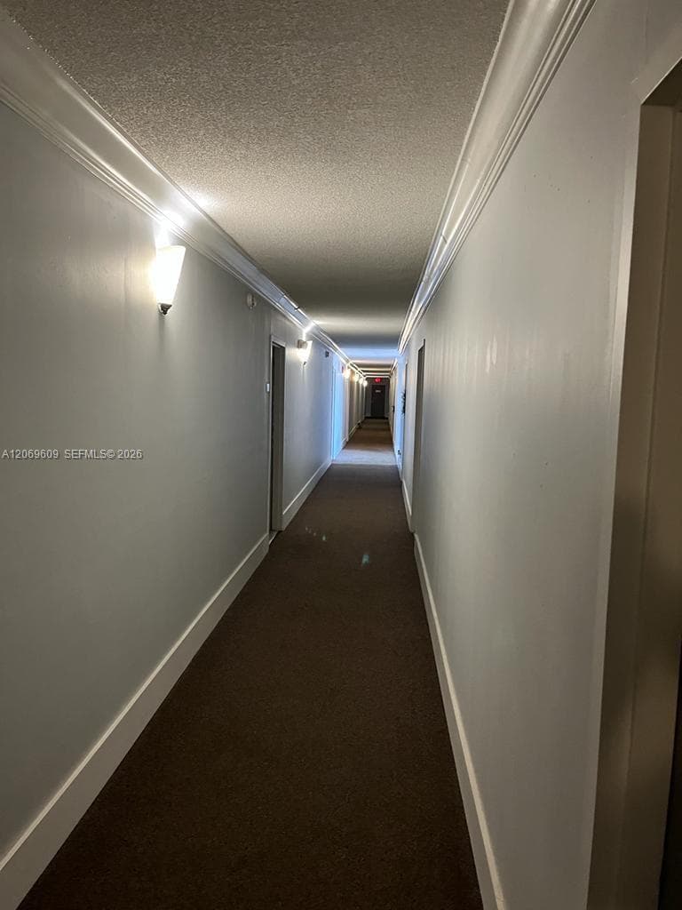 2020 NE 135th St 609 photo 4