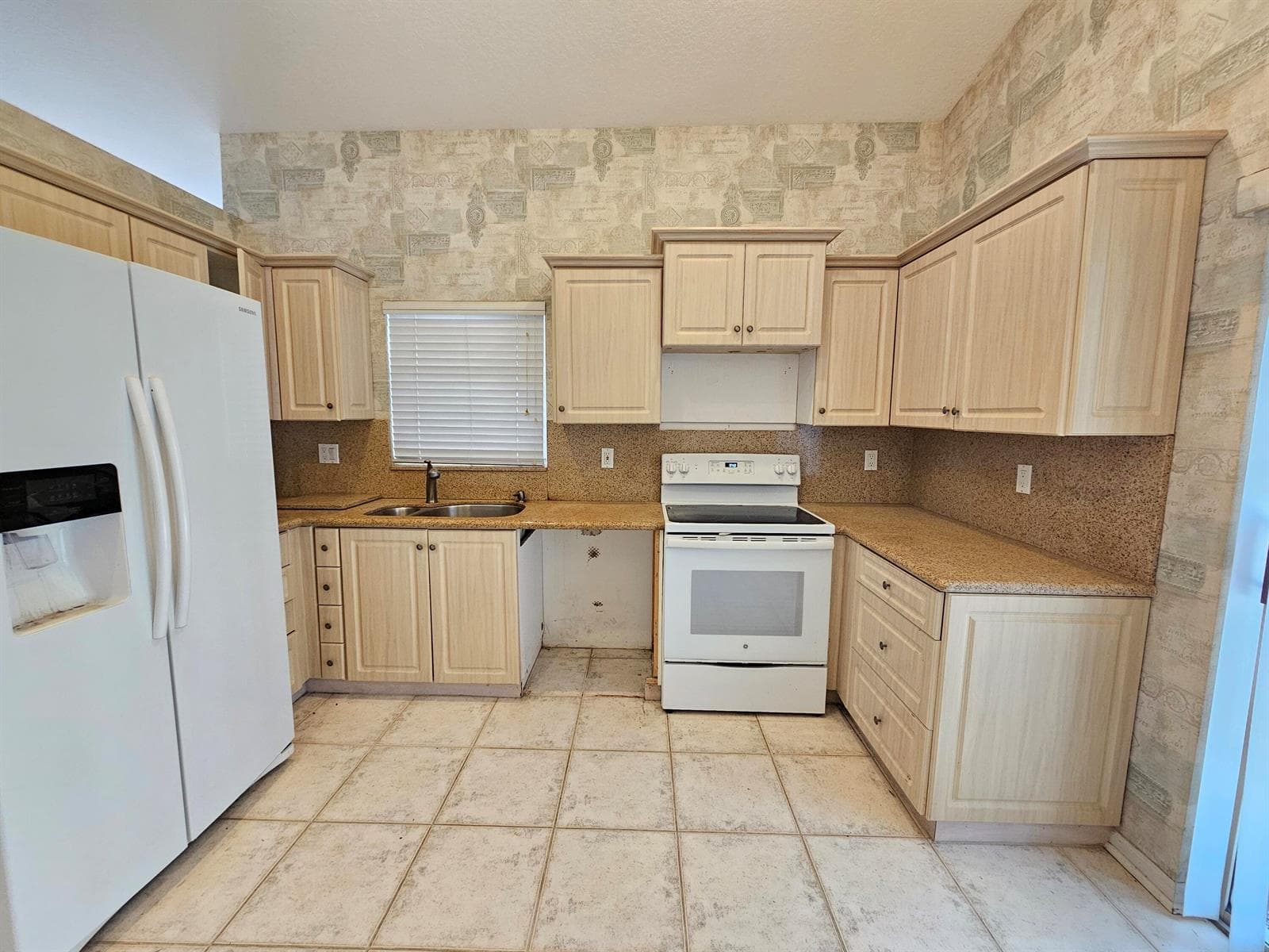 7245 WHITFIELD Avenue photo 8