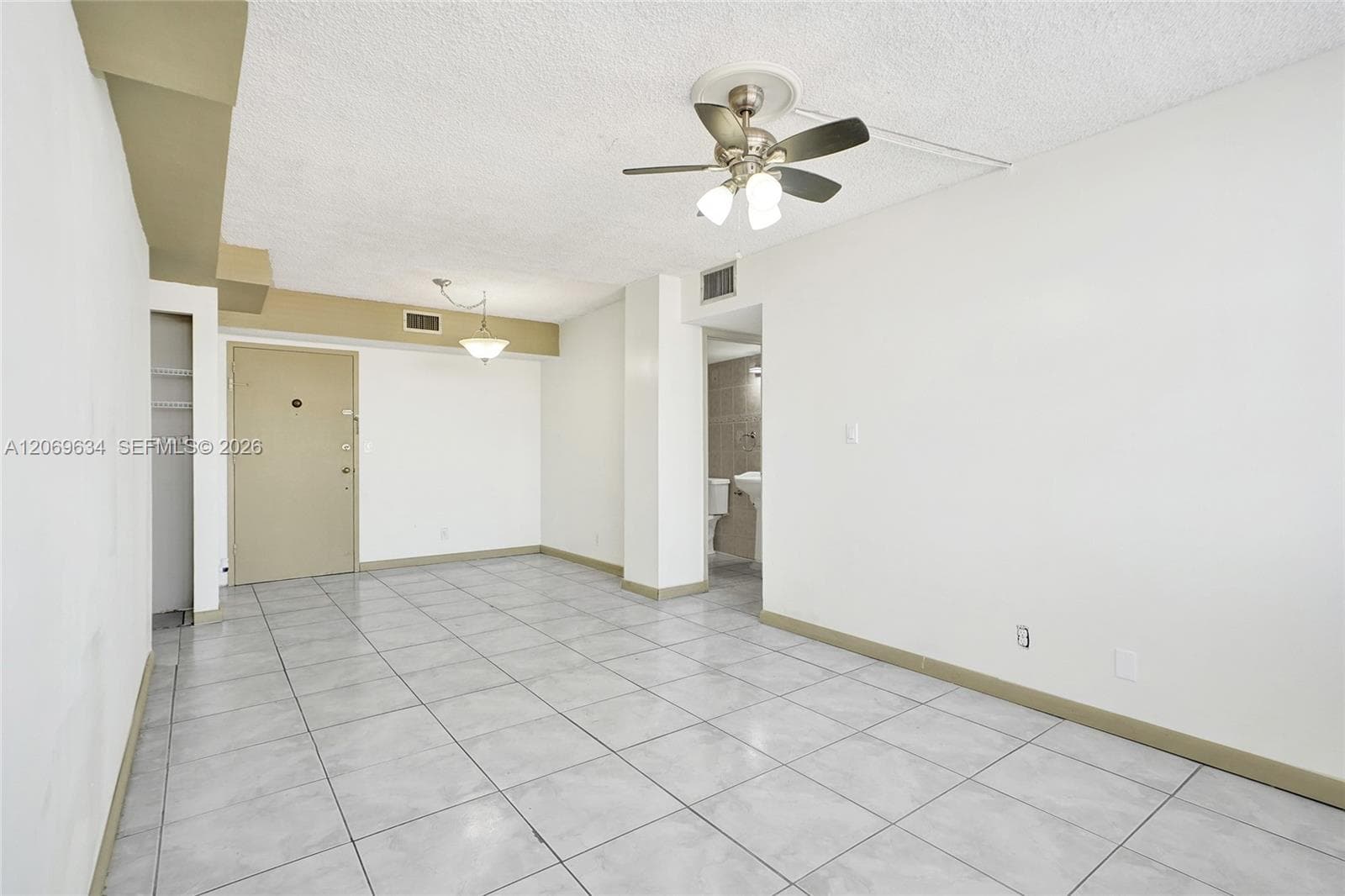 2025 NE 164th St 710 photo 6