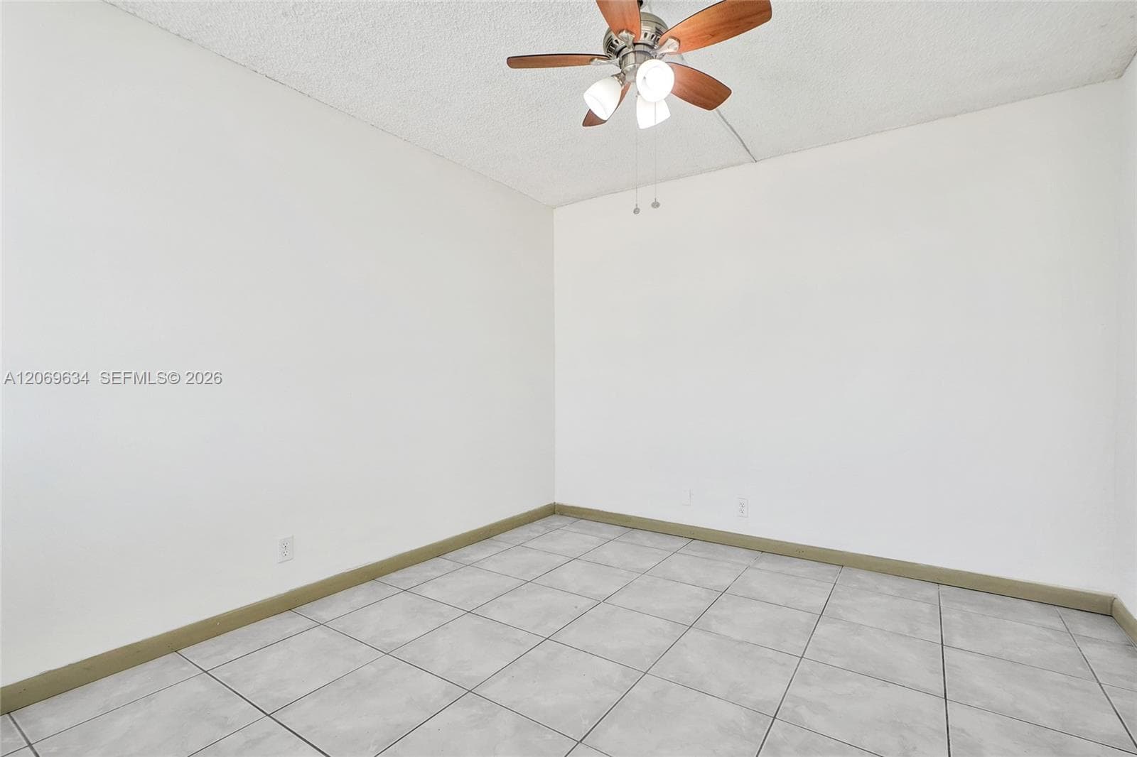 2025 NE 164th St 710 photo 13