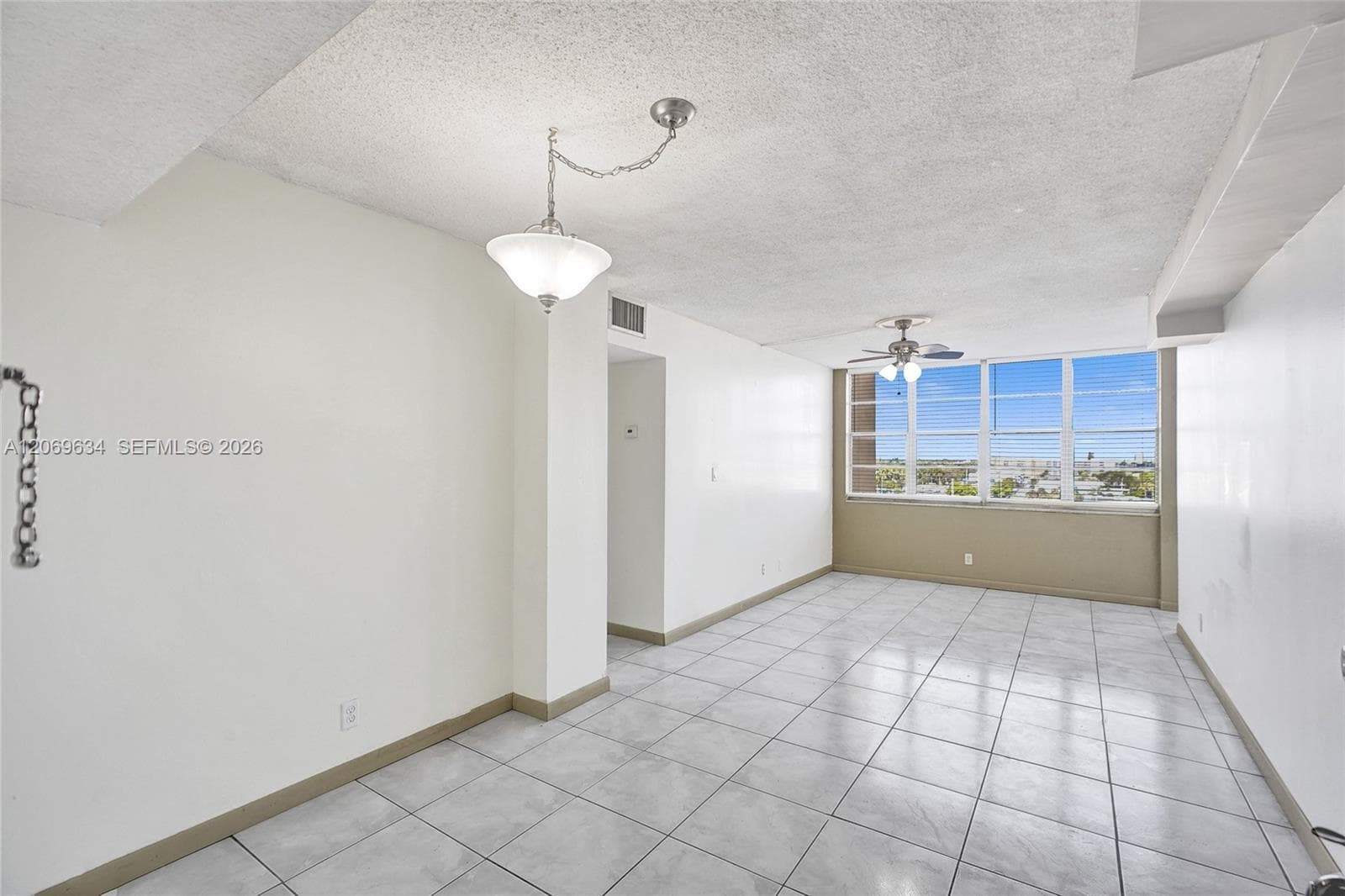 2025 NE 164th St 710 photo 1