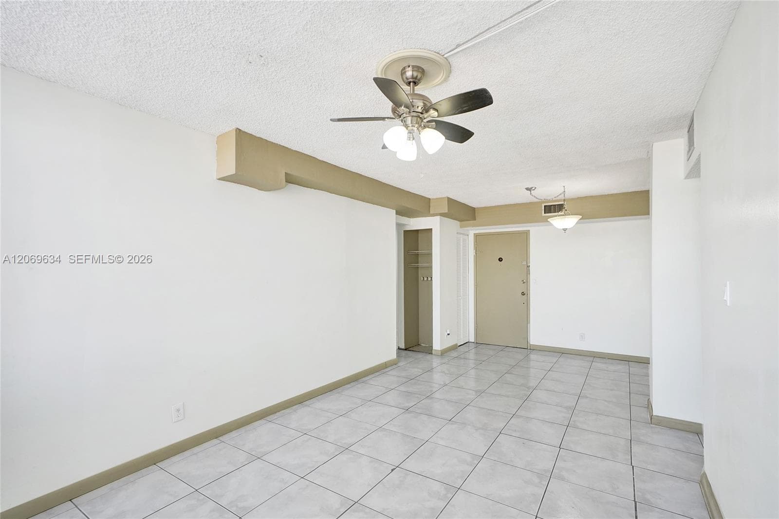 2025 NE 164th St 710 photo 5