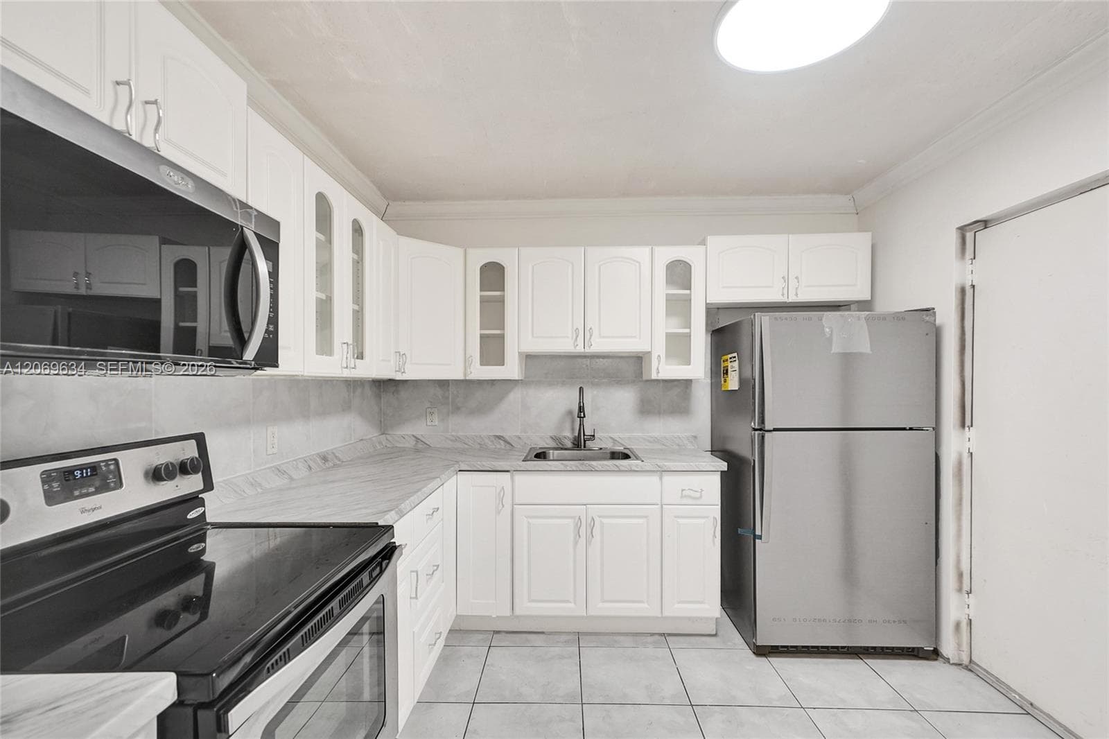2025 NE 164th St 710 photo 9