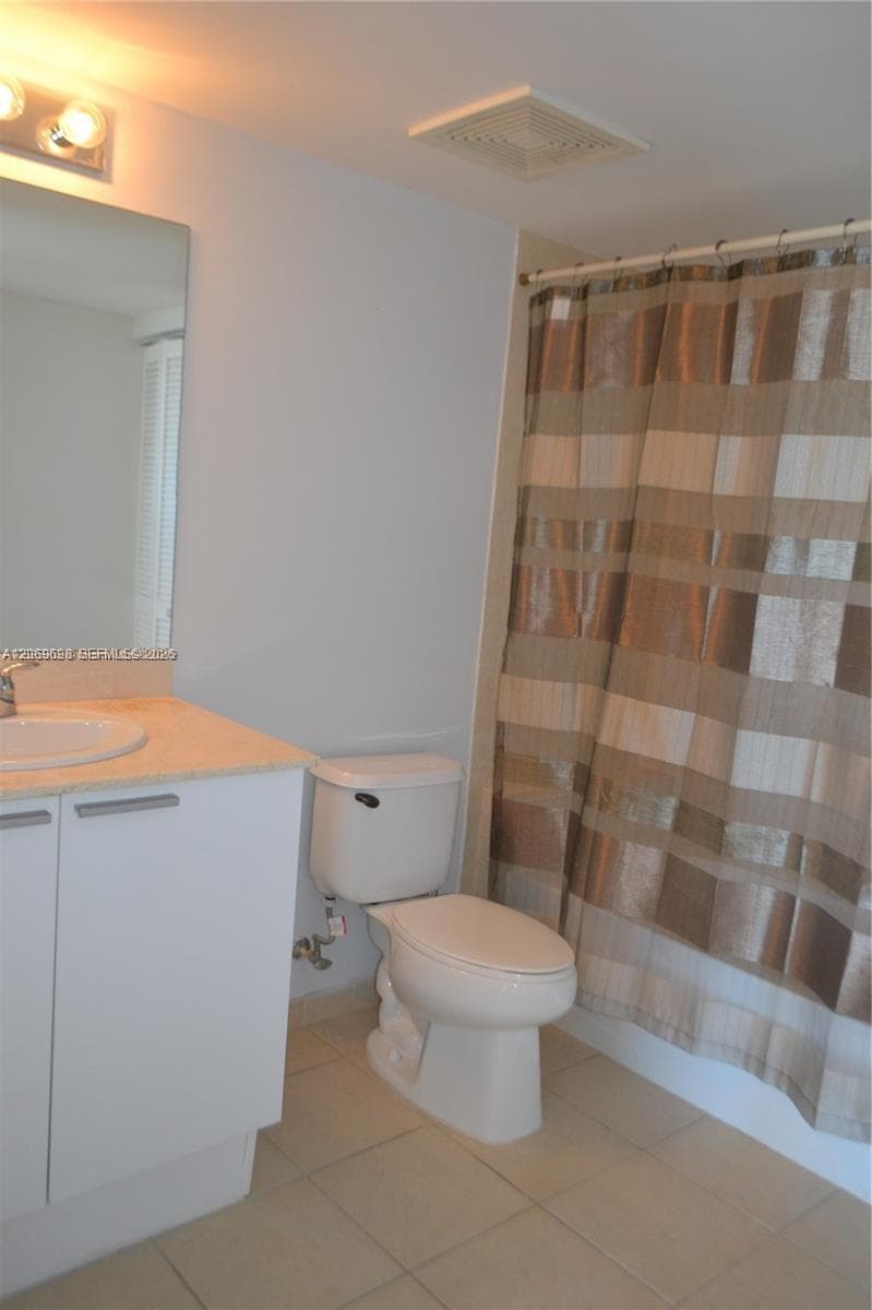 16699 Collins Ave 3109 photo 5