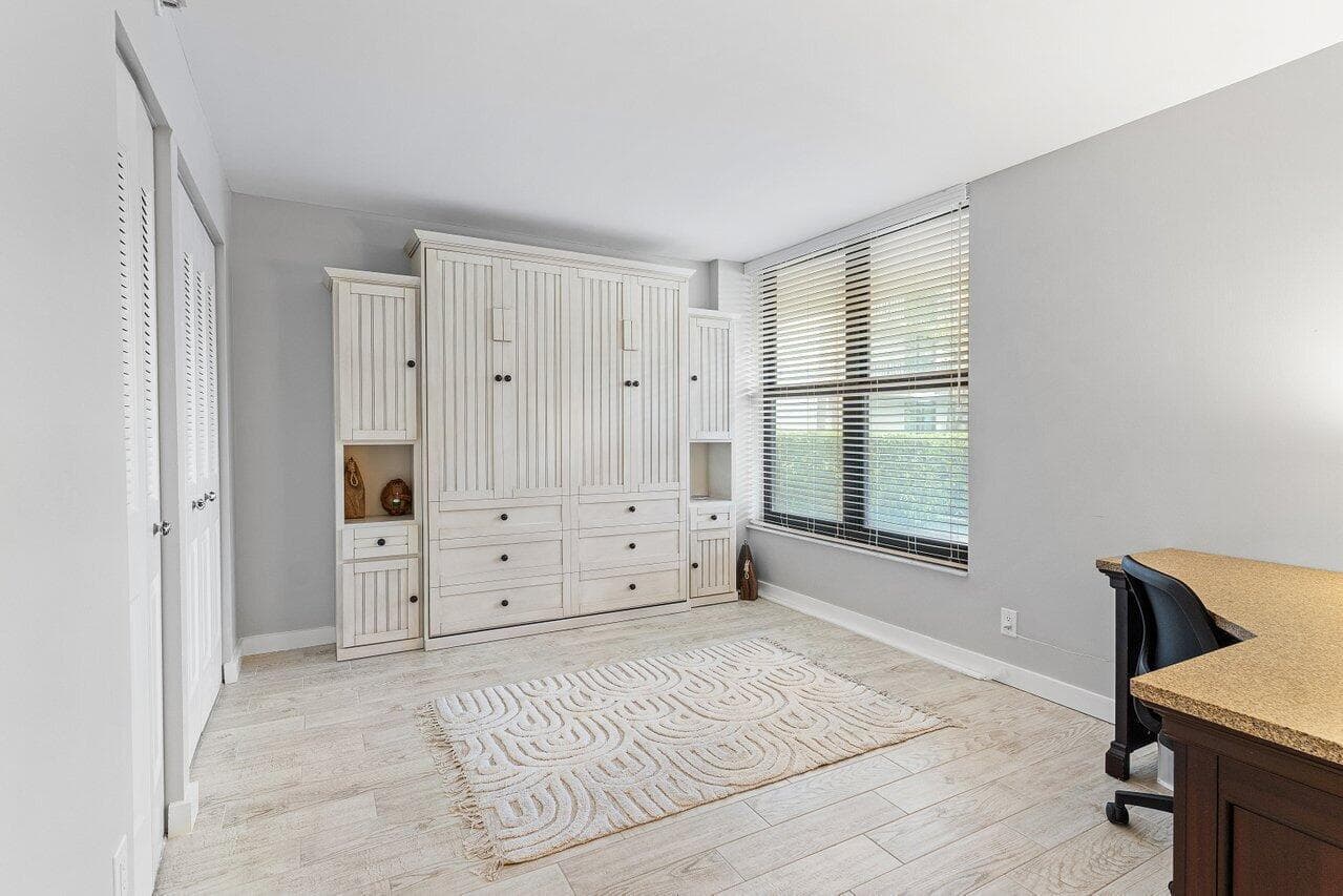 17 ROYAL PALM Way 105 photo 13