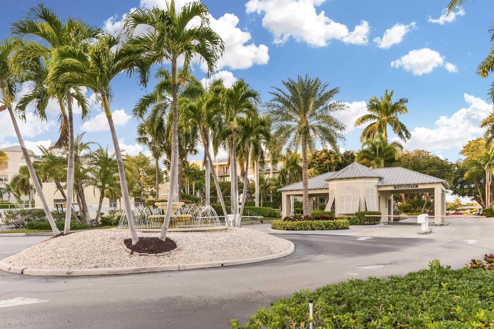 17 ROYAL PALM Way 105 photo 1