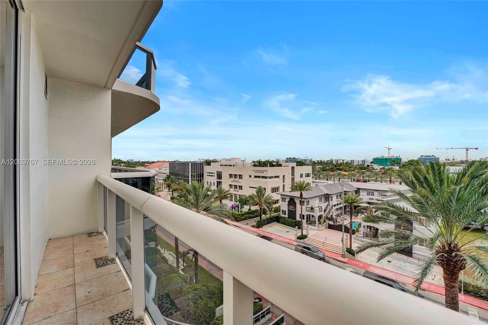 9595 N Collins Ave. 5NG photo 10