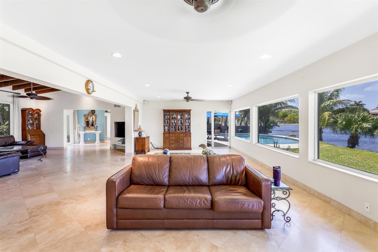 2605 N RIVERSIDE Drive photo 14