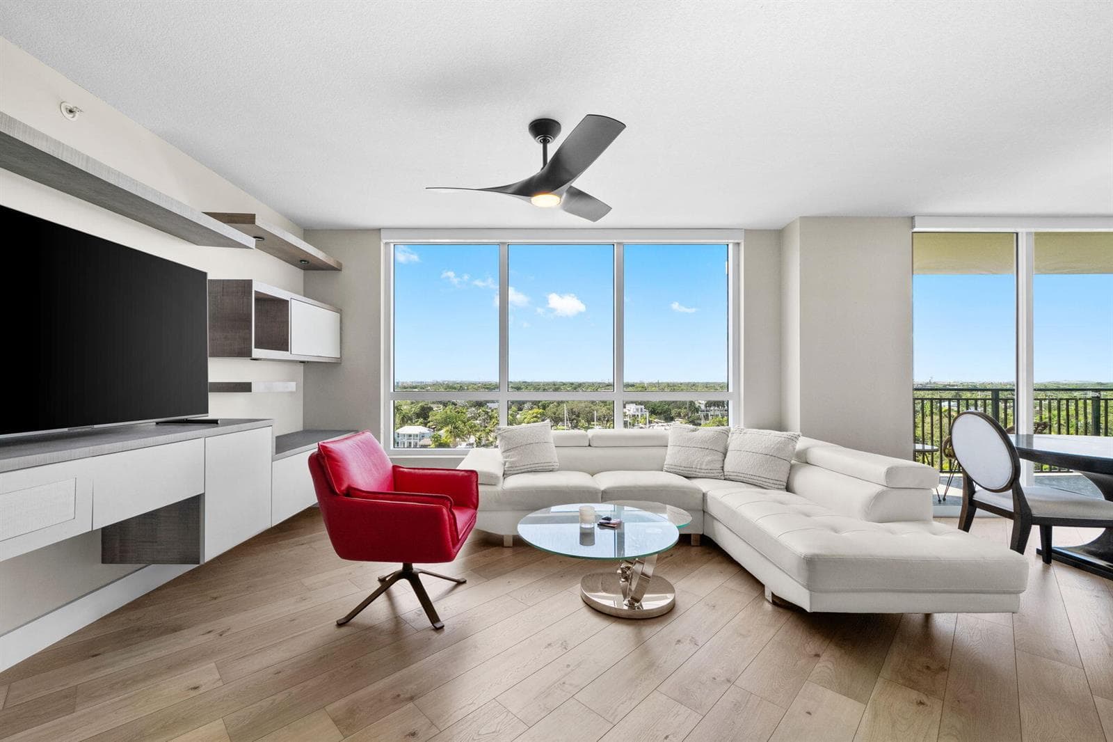 600 W LAS OLAS Boulevard 902S photo 2