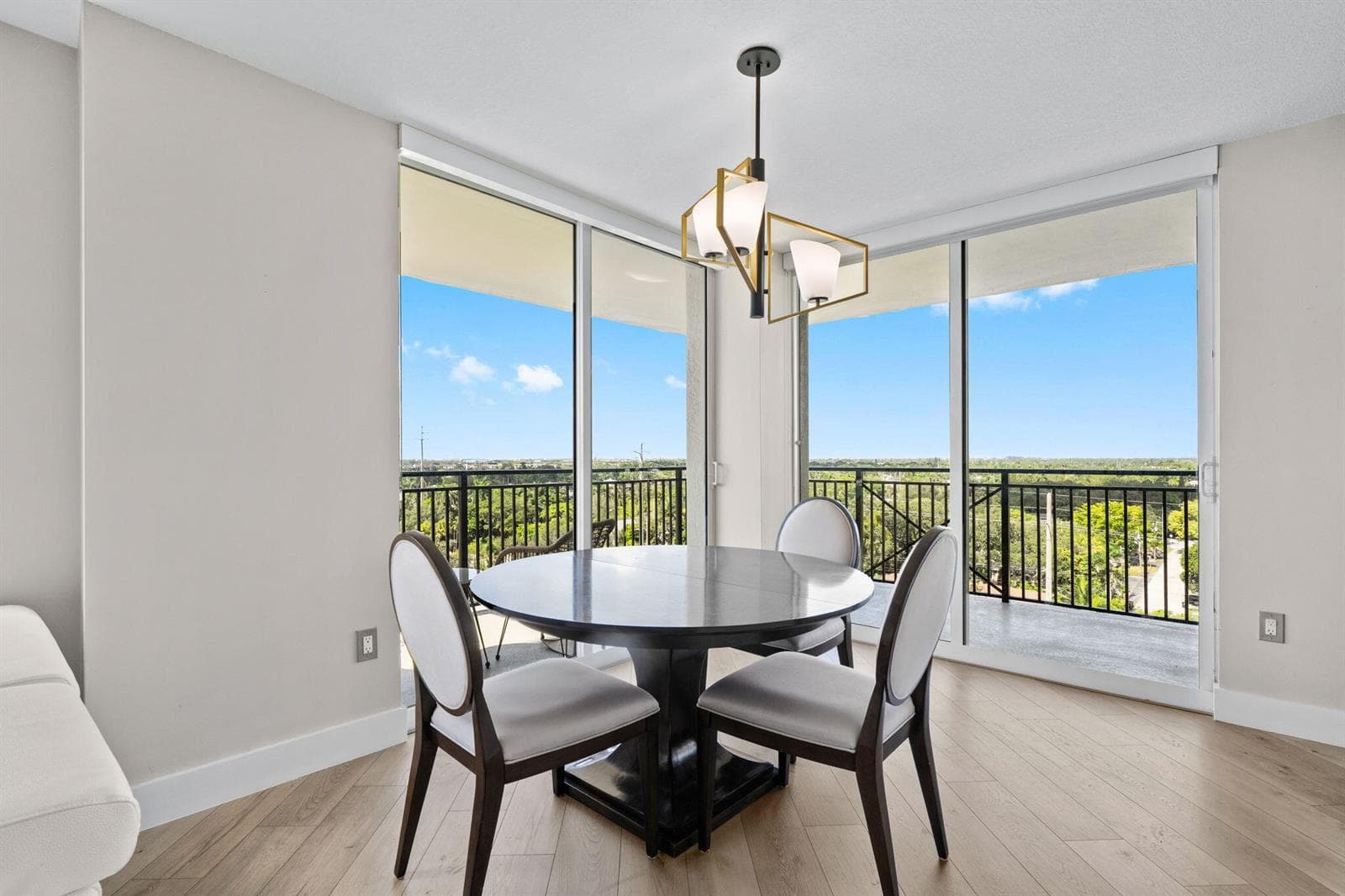 600 W LAS OLAS Boulevard 902S photo 6