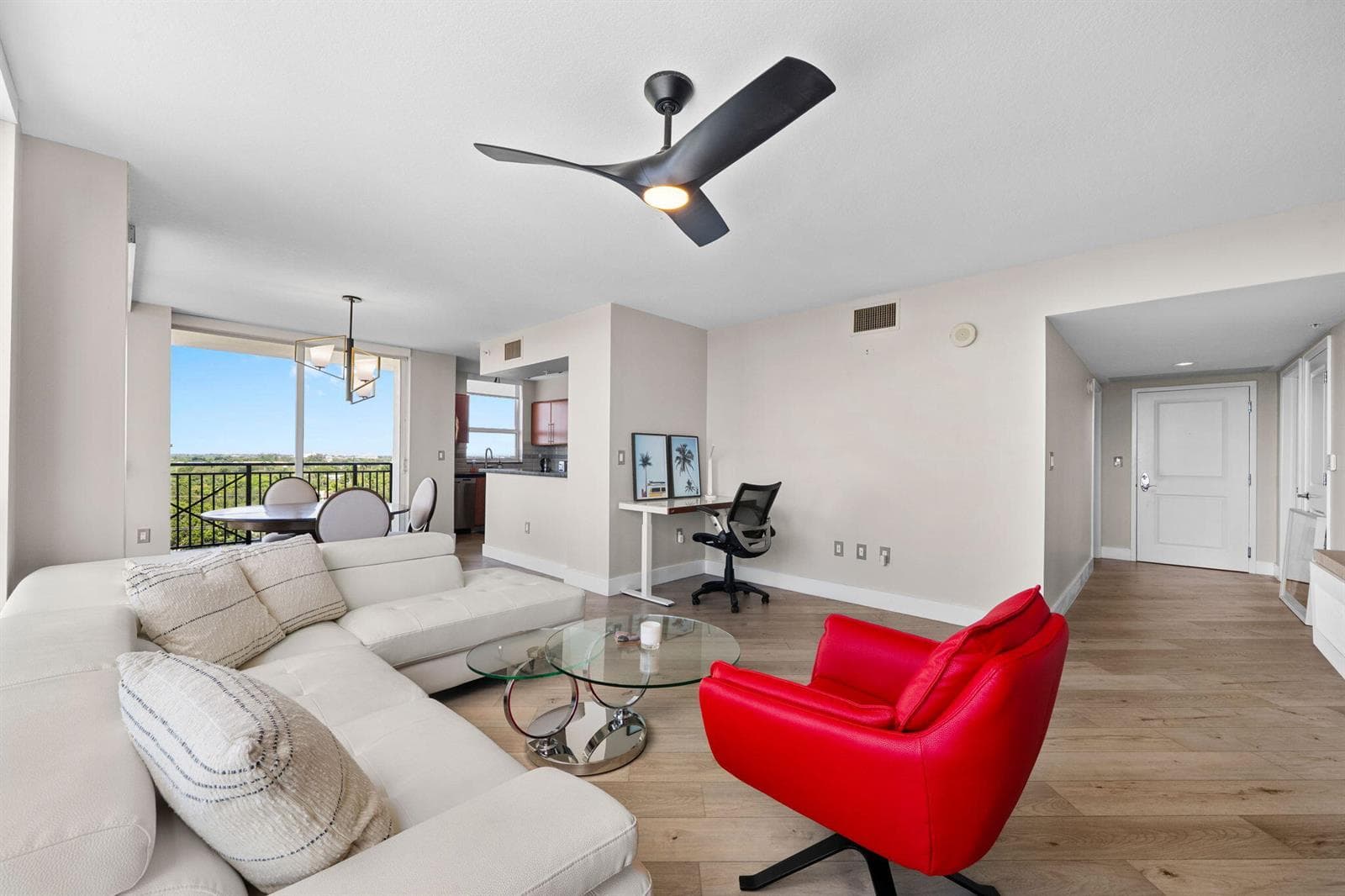 600 W LAS OLAS Boulevard 902S photo 3