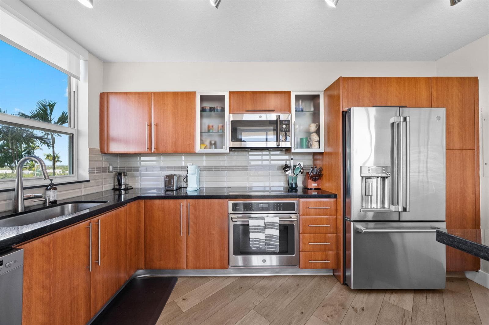 600 W LAS OLAS Boulevard 902S photo 14