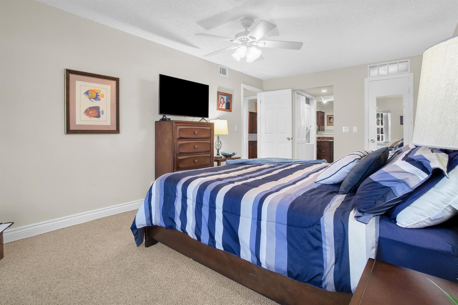 6411 BAY CLUB Drive 2 photo 23