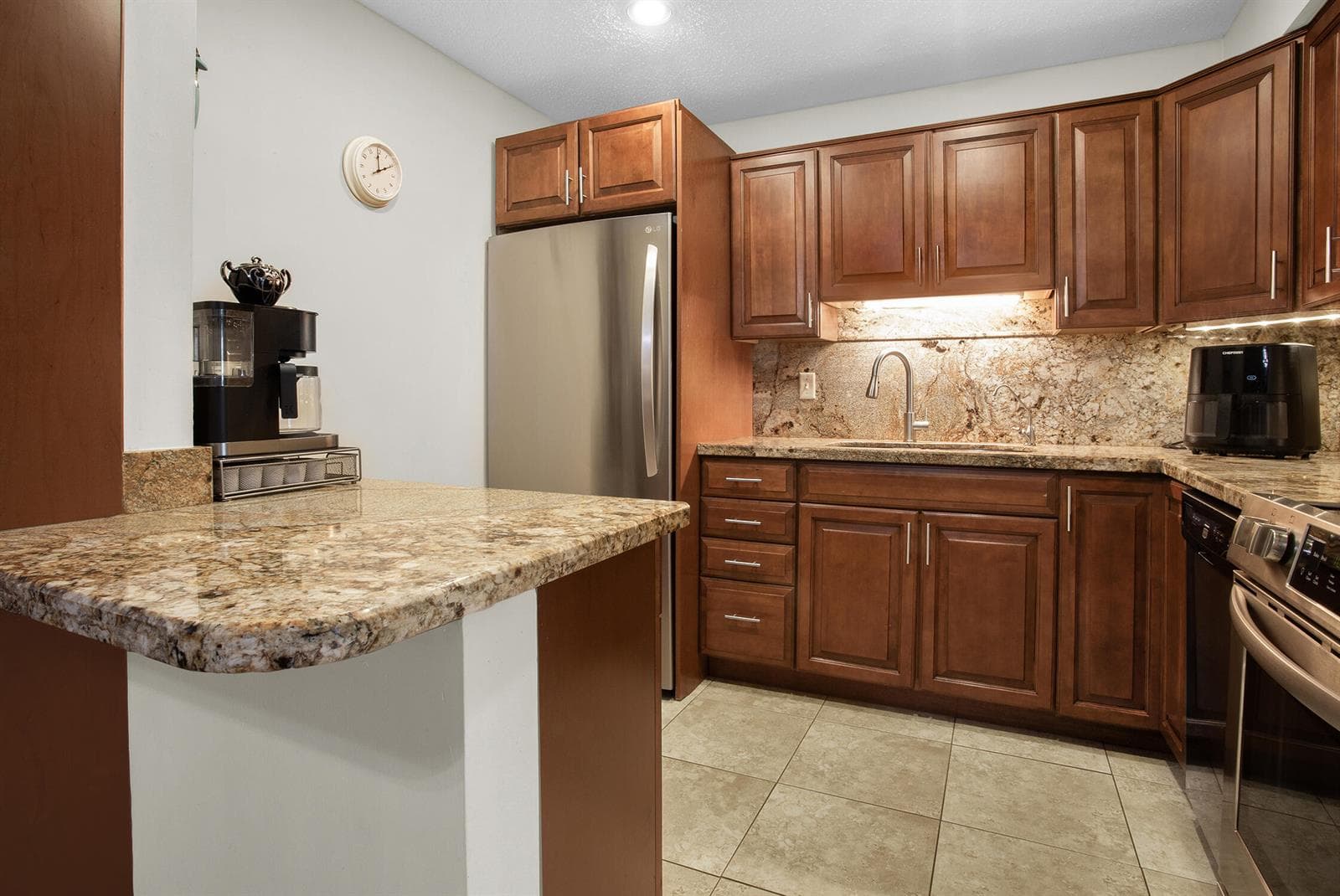 6411 BAY CLUB Drive 2 photo 12