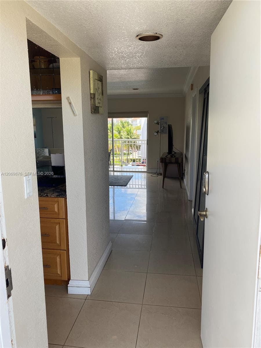 3601 NE 170 407 photo 16