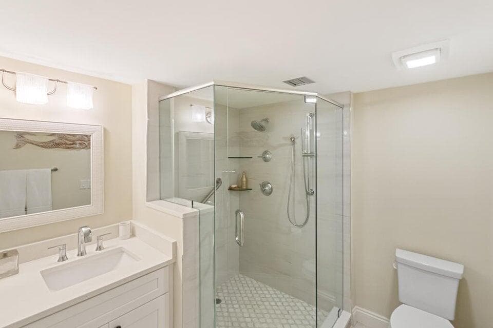 2101 Marina Isle Way 203 photo 17