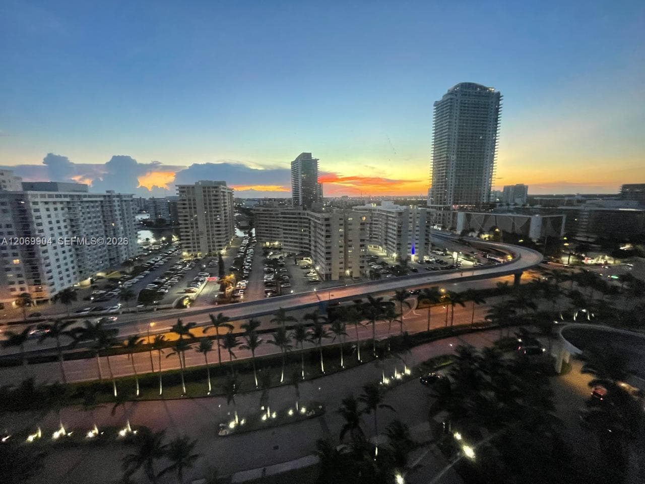 1830 S Ocean Dr 1507 photo 2