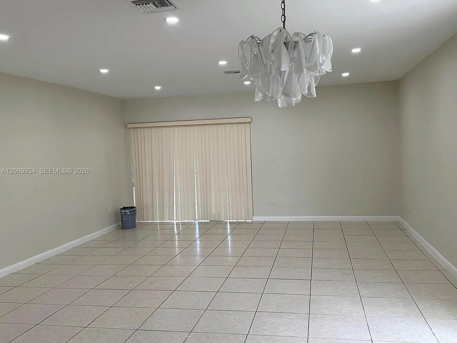 3232 Village Green Dr photo 3