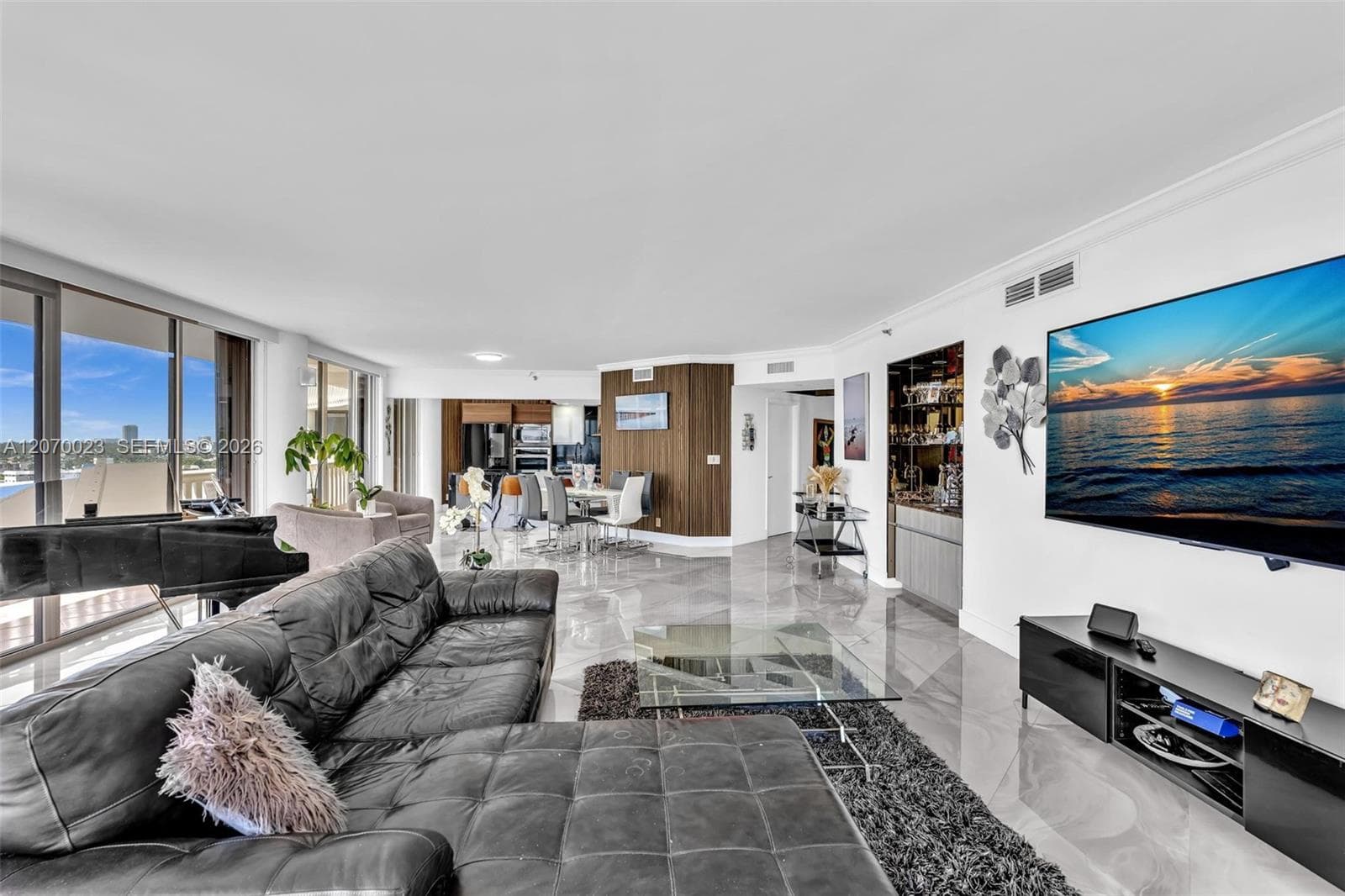 3000 Island Blvd 1106 photo 13