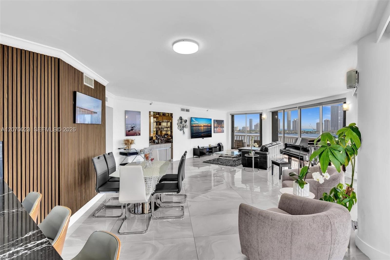 3000 Island Blvd 1106 photo 15