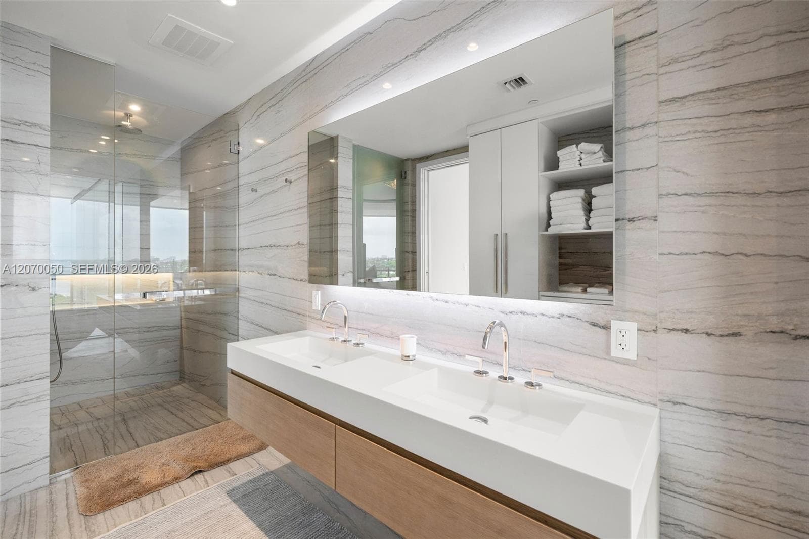 8701 Collins Ave 705 photo 11