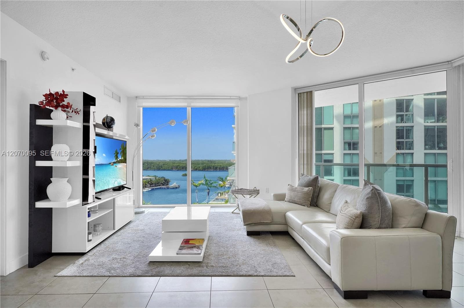 250 Sunny Isles Blvd 3-904 photo 2