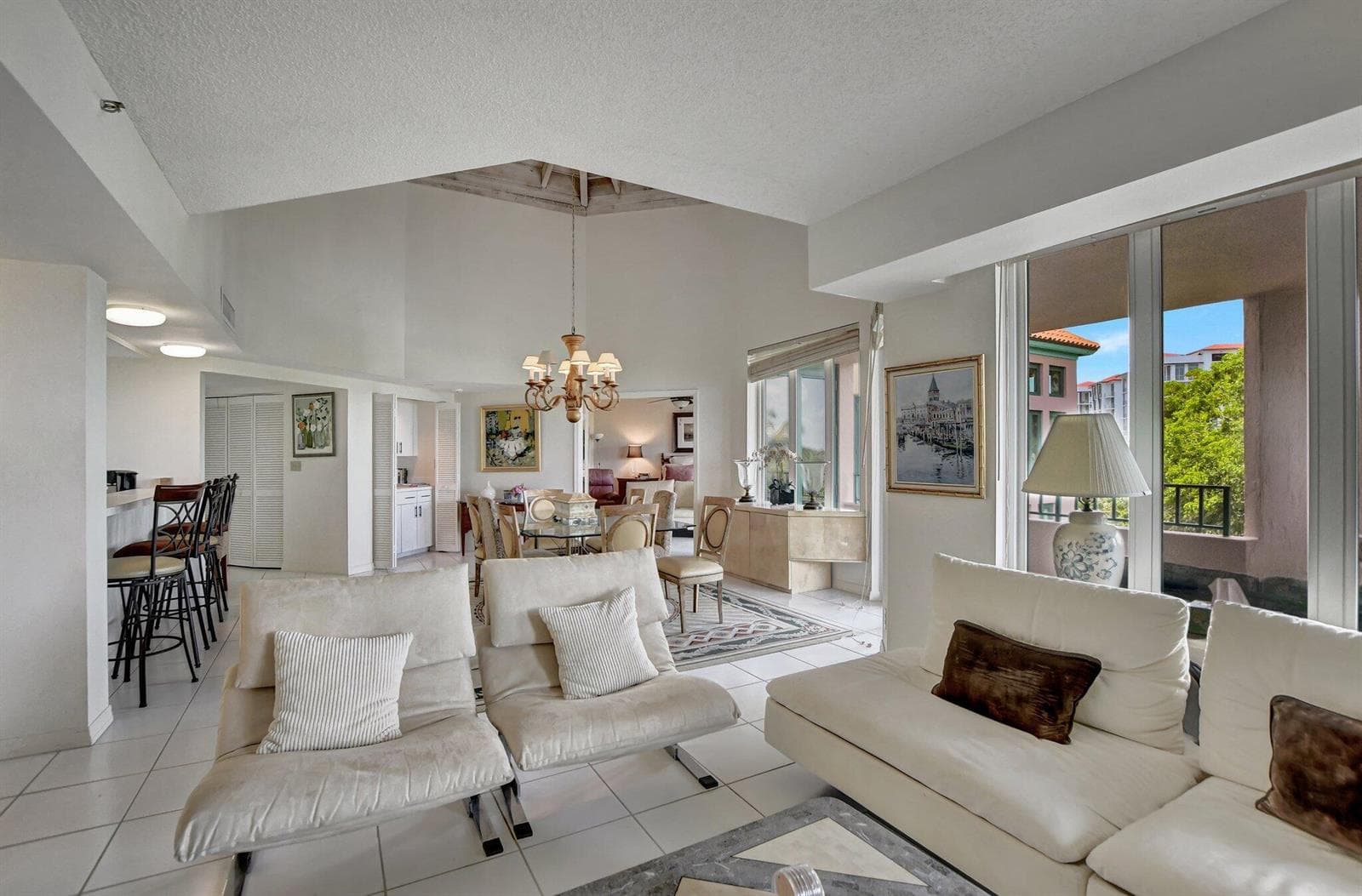 100 SE 5th Avenue 504 photo 7