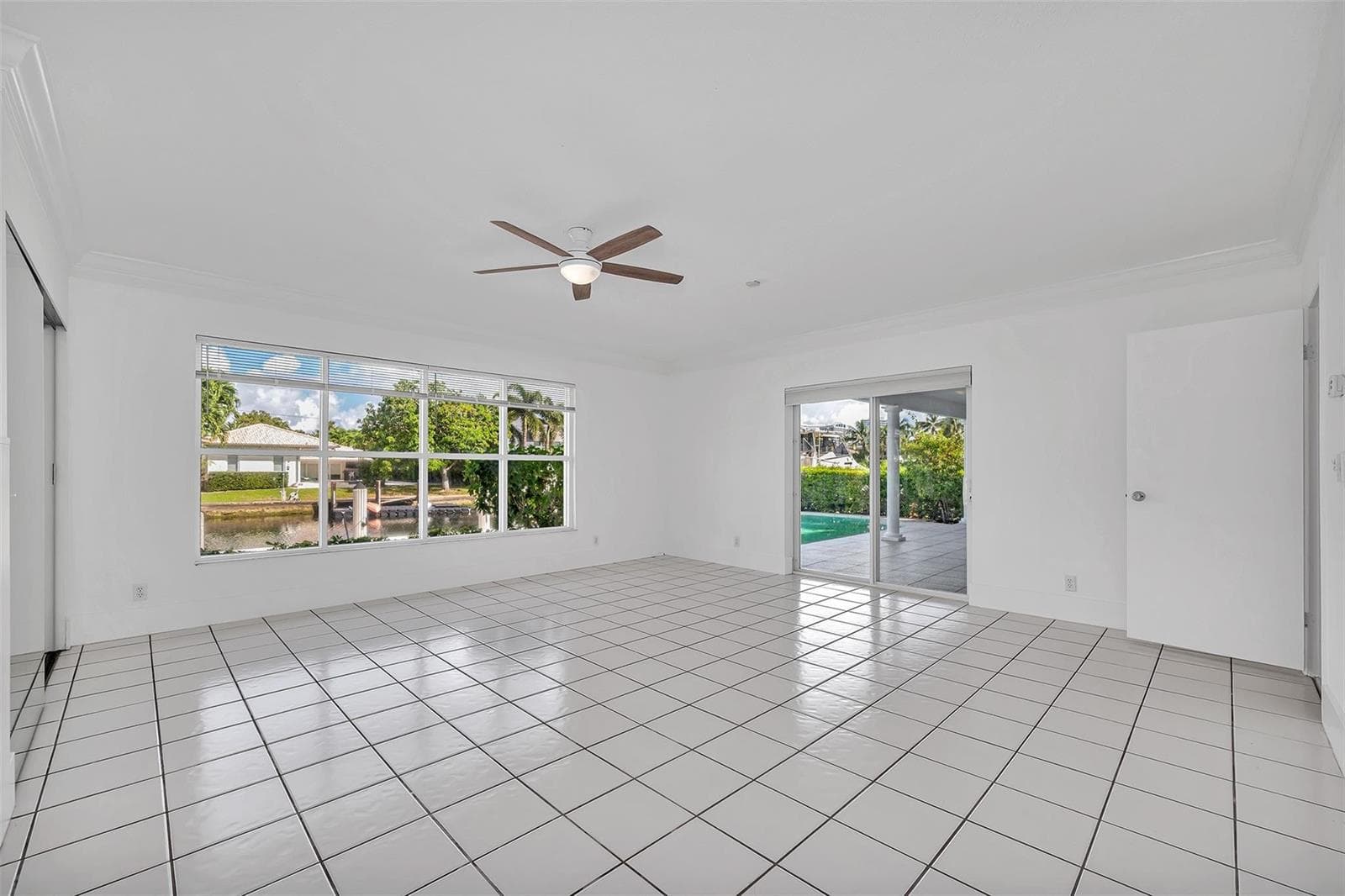 2427 Sea Island Drive photo 24