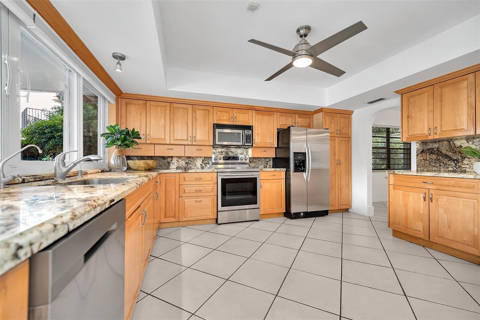 2427 Sea Island Drive photo 18