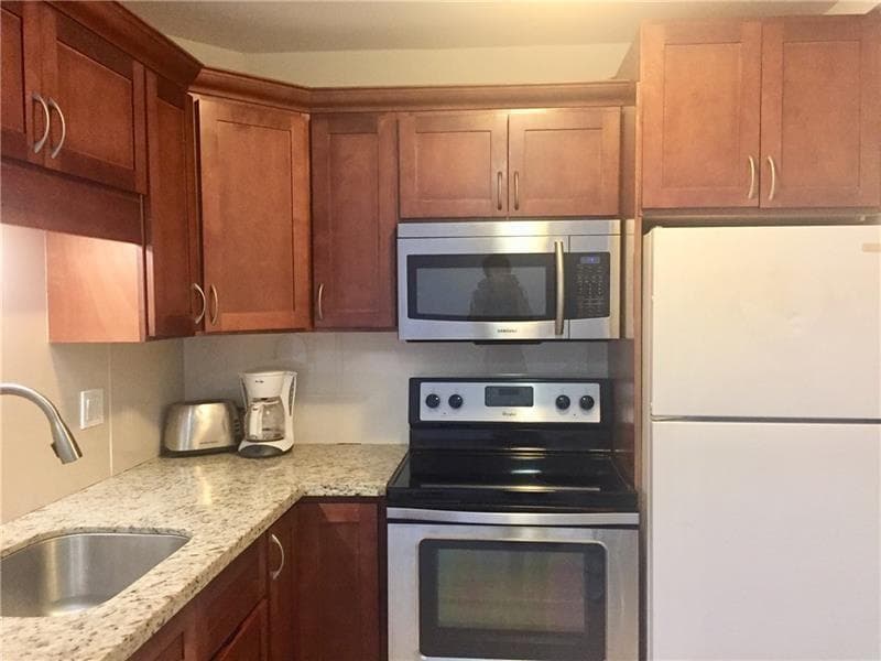3220 Bayview Drive NE 102 photo 6