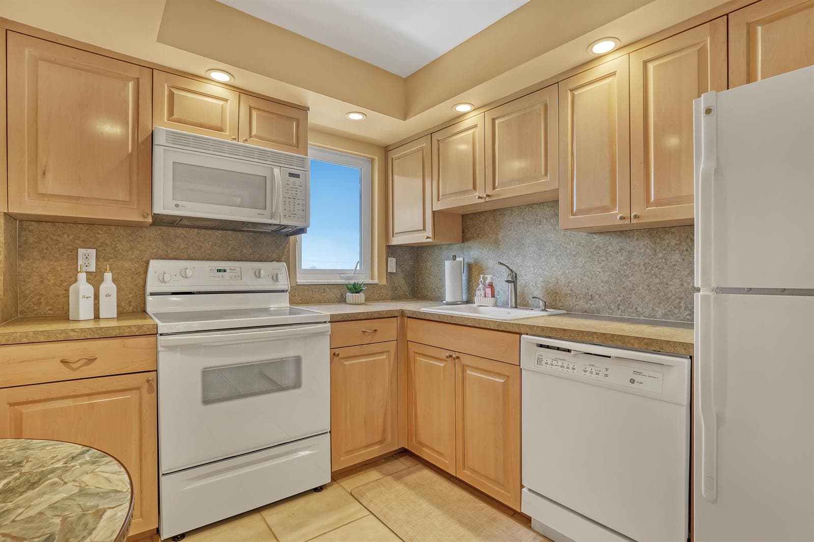 3221 S OCEAN Boulevard 302 photo 13