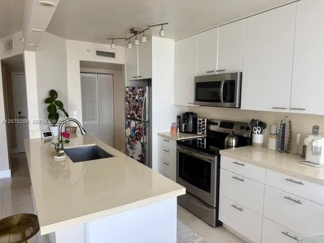 1688 West Ave 906 photo 6