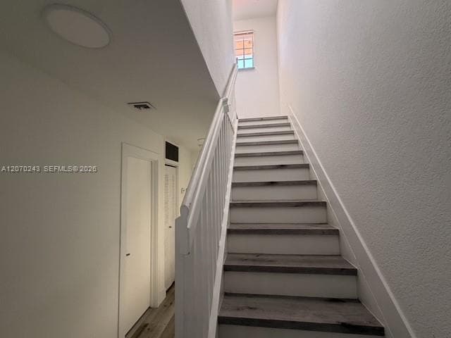 2054 NE 167th St 3-122 photo 22