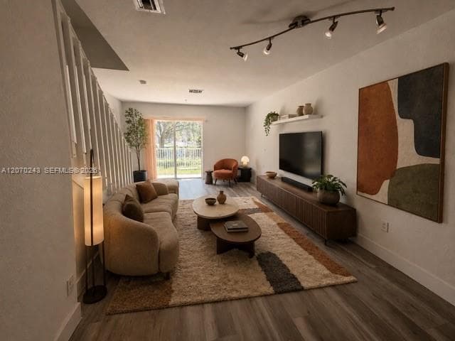 2054 NE 167th St 3-122 photo 1