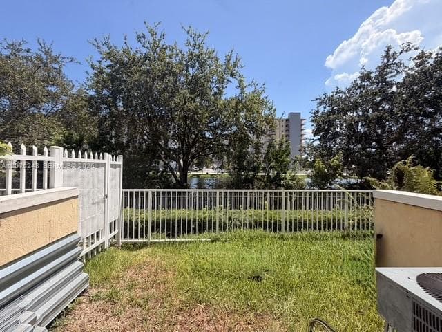 2054 NE 167th St 3-122 photo 18