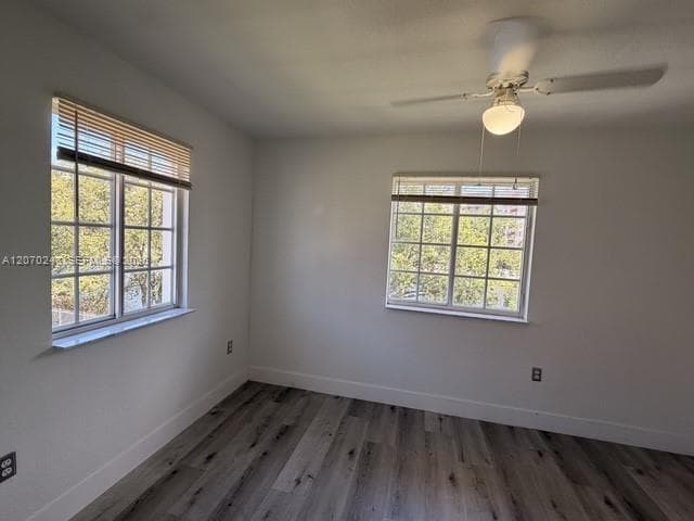 2054 NE 167th St 3-122 photo 19