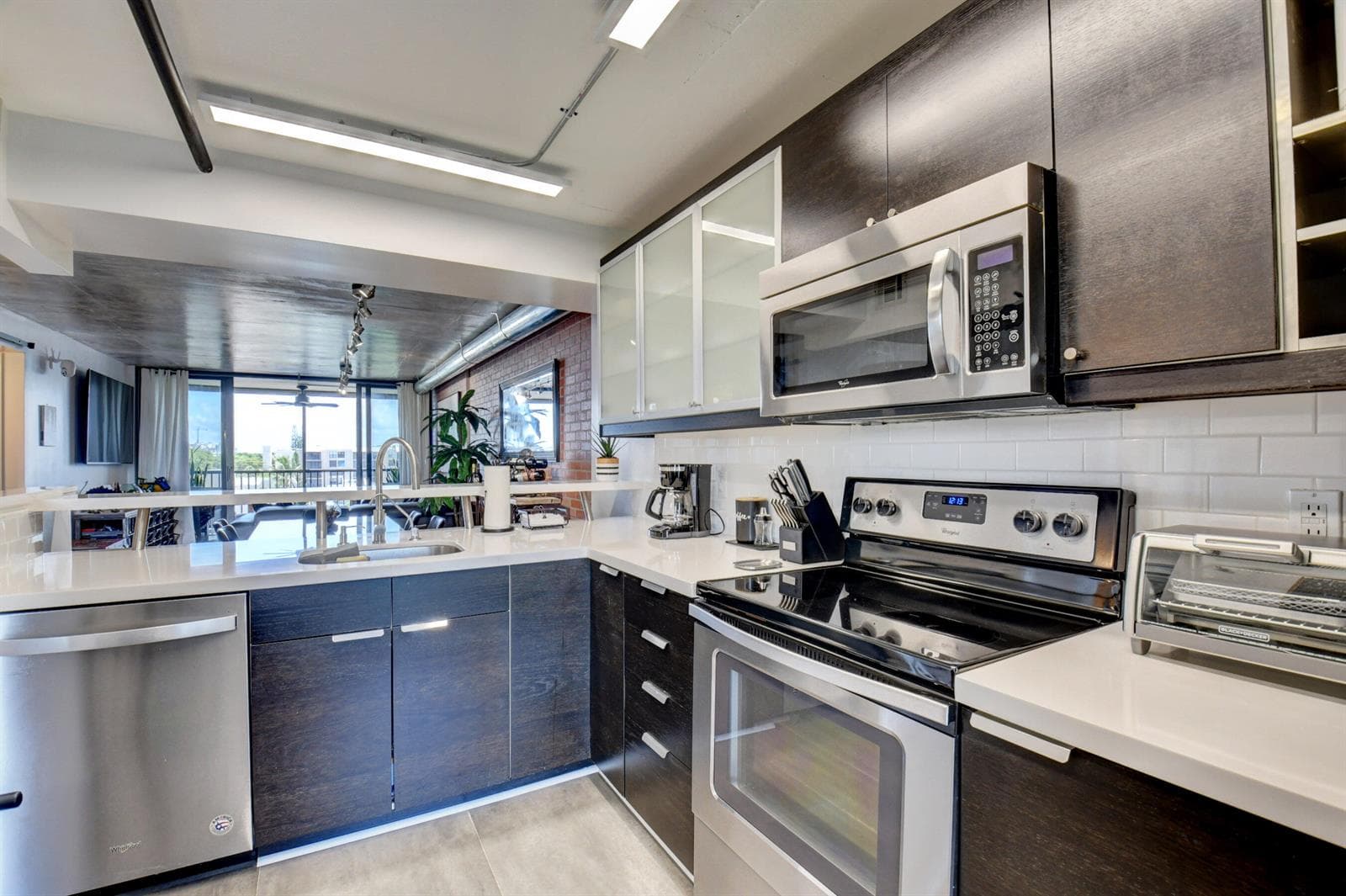 17 Royal Palm Way 603 photo 8