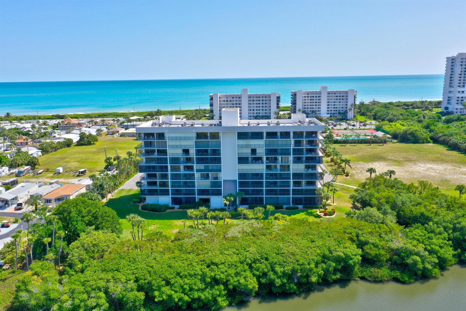 5059 N HIGHWAY A1A 206 photo 1