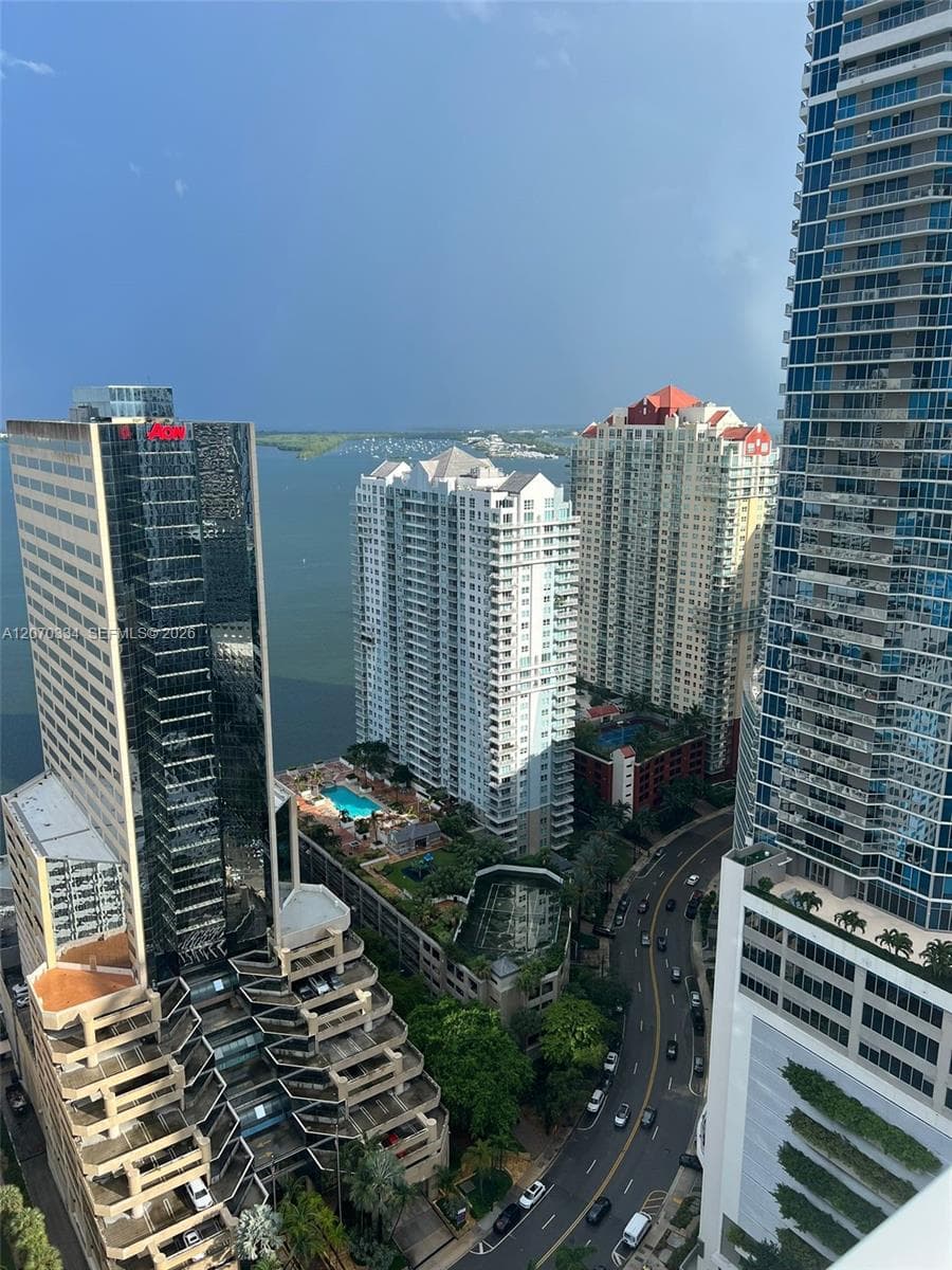 951 BRICKELL AVE 3710 photo 2