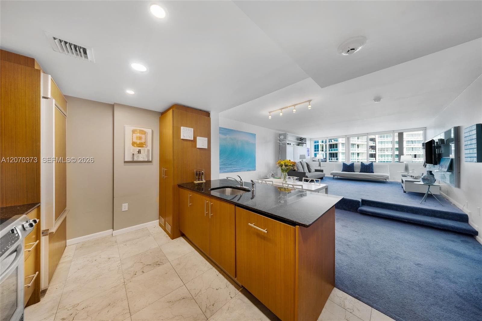 10275 Collins Ave 1507 photo 9