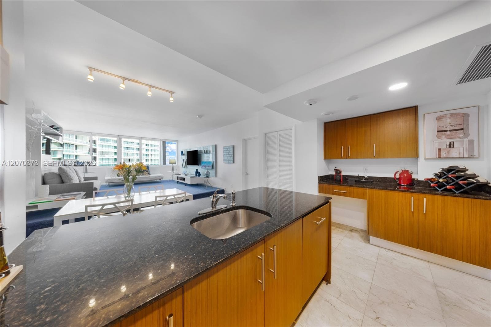 10275 Collins Ave 1507 photo 10