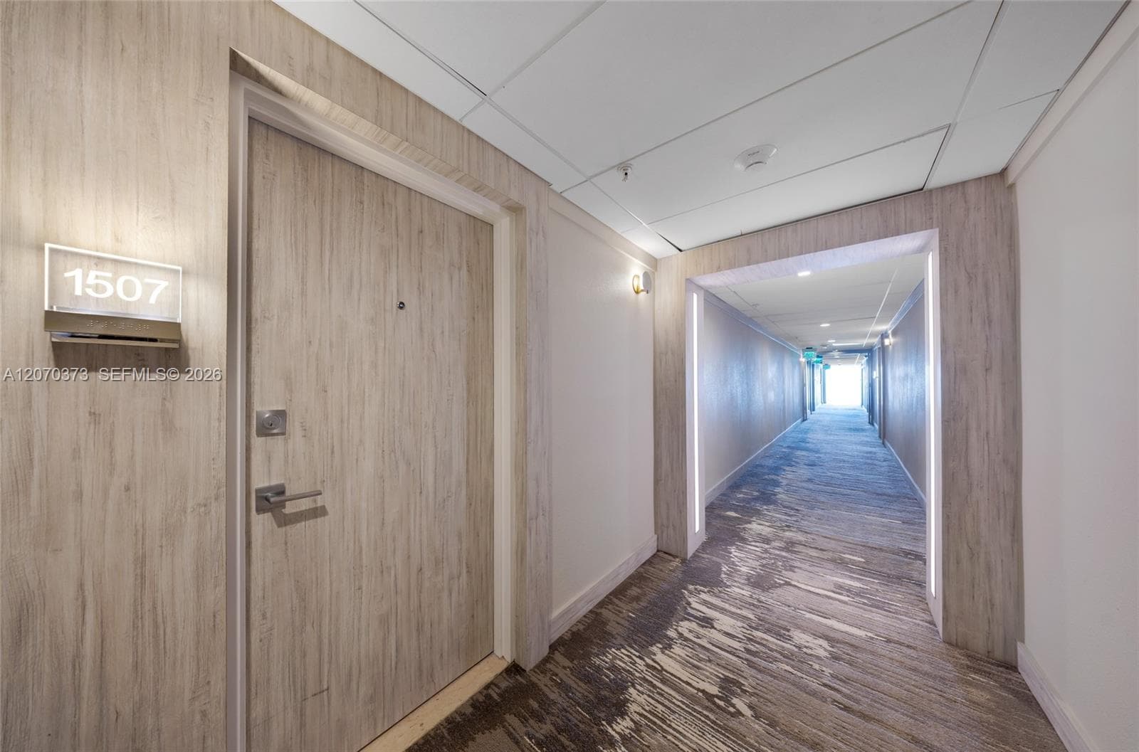 10275 Collins Ave 1507 photo 19